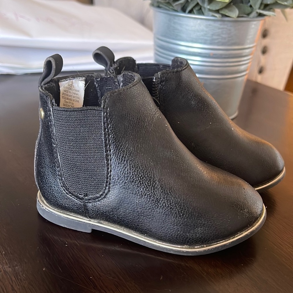 Size 5 used black booties